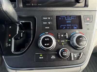 2017 Toyota Sienna LE Mobility 7-Passenger   - Photo 26 - South Sioux City, NE 68776