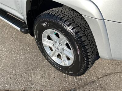 2014 Toyota 4Runner SR5   - Photo 9 - South Sioux City, NE 68776