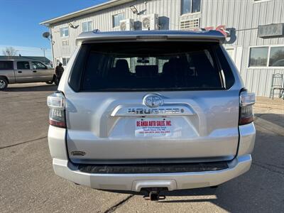 2014 Toyota 4Runner SR5   - Photo 4 - South Sioux City, NE 68776