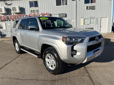 2014 Toyota 4Runner SR5   - Photo 7 - South Sioux City, NE 68776