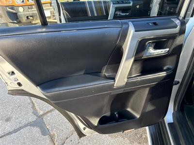 2014 Toyota 4Runner SR5   - Photo 13 - South Sioux City, NE 68776