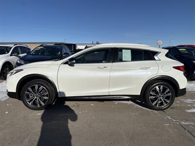 2017 INFINITI QX30 Luxury   - Photo 2 - South Sioux City, NE 68776