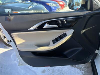 2017 INFINITI QX30 Luxury   - Photo 12 - South Sioux City, NE 68776