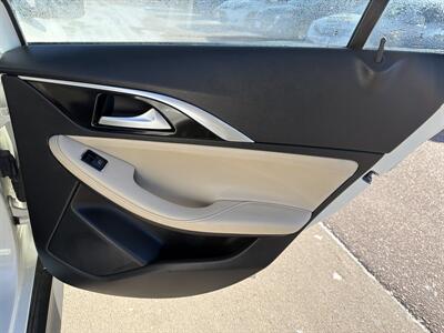2017 INFINITI QX30 Luxury   - Photo 17 - South Sioux City, NE 68776