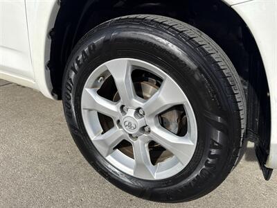 2011 Toyota RAV4 Limited   - Photo 13 - South Sioux City, NE 68776