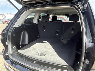 2022 Jeep Grand Cherokee Laredo   - Photo 20 - South Sioux City, NE 68776