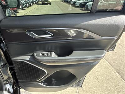 2022 Jeep Grand Cherokee Laredo   - Photo 21 - South Sioux City, NE 68776