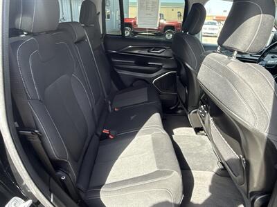 2022 Jeep Grand Cherokee Laredo   - Photo 22 - South Sioux City, NE 68776