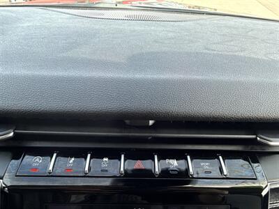 2022 Jeep Grand Cherokee Laredo   - Photo 32 - South Sioux City, NE 68776