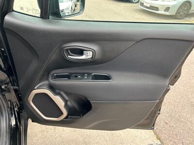 2017 Jeep Renegade Sport   - Photo 20 - South Sioux City, NE 68776