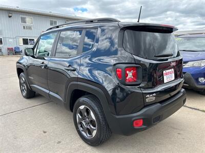 2017 Jeep Renegade Sport   - Photo 4 - South Sioux City, NE 68776