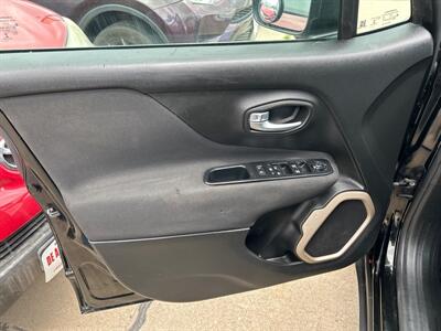 2017 Jeep Renegade Sport   - Photo 12 - South Sioux City, NE 68776