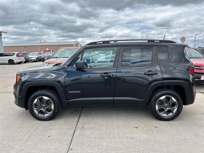 2017 Jeep Renegade Sport   - Photo 3 - South Sioux City, NE 68776