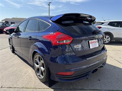2017 Ford Focus ST   - Photo 5 - South Sioux City, NE 68776