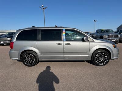 2016 Dodge Grand Caravan R/T   - Photo 7 - South Sioux City, NE 68776