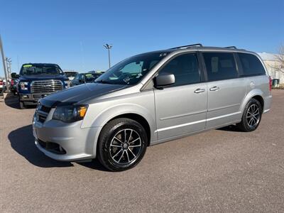 2016 Dodge Grand Caravan R/T   - Photo 2 - South Sioux City, NE 68776
