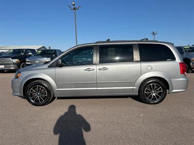 2016 Dodge Grand Caravan R/T   - Photo 3 - South Sioux City, NE 68776