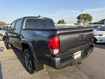 2017 Toyota Tacoma TRD Sport   - Photo 5 - South Sioux City, NE 68776