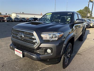 2017 Toyota Tacoma TRD Sport   - Photo 1 - South Sioux City, NE 68776