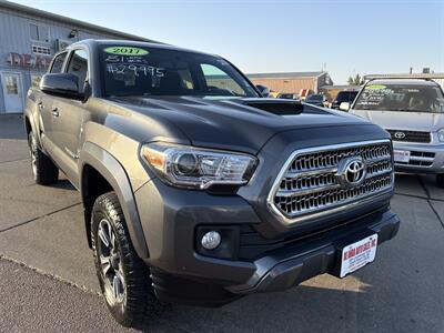 2017 Toyota Tacoma TRD Sport   - Photo 10 - South Sioux City, NE 68776