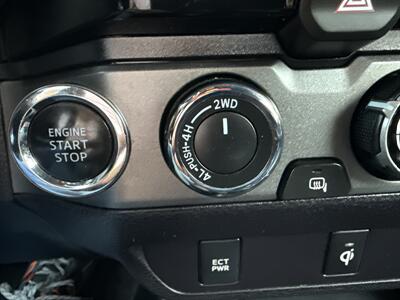 2017 Toyota Tacoma TRD Sport   - Photo 26 - South Sioux City, NE 68776