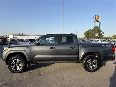 2017 Toyota Tacoma TRD Sport   - Photo 3 - South Sioux City, NE 68776