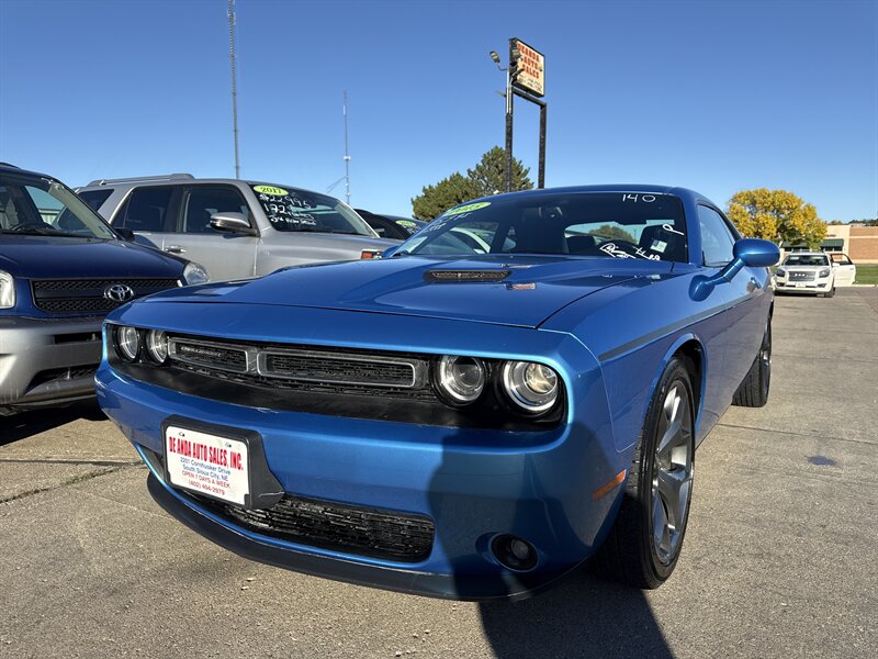 2015 Dodge Challenger SXT Plus   - Photo 1 - South Sioux City, NE 68776