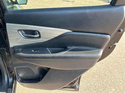 2015 Nissan Murano Platinum   - Photo 18 - South Sioux City, NE 68776