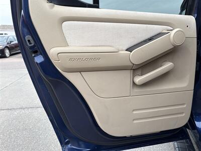 2007 Ford Explorer Sport Trac XLT   - Photo 17 - South Sioux City, NE 68776