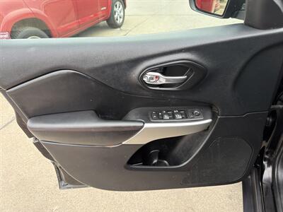 2017 Jeep Cherokee Trailhawk   - Photo 15 - South Sioux City, NE 68776