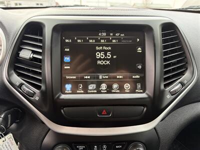 2017 Jeep Cherokee Trailhawk   - Photo 25 - South Sioux City, NE 68776
