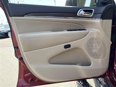 2015 Jeep Grand Cherokee Overland   - Photo 16 - South Sioux City, NE 68776