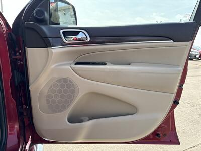 2015 Jeep Grand Cherokee Overland   - Photo 21 - South Sioux City, NE 68776