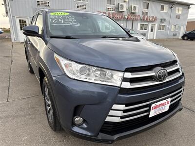 2017 Toyota Highlander XLE   - Photo 11 - South Sioux City, NE 68776