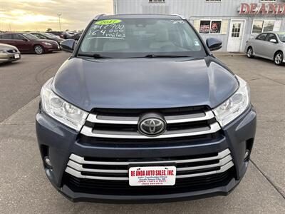 2017 Toyota Highlander XLE   - Photo 12 - South Sioux City, NE 68776
