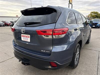 2017 Toyota Highlander XLE   - Photo 7 - South Sioux City, NE 68776