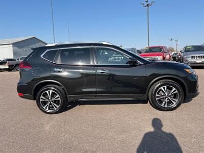 2019 Nissan Rogue SV   - Photo 7 - South Sioux City, NE 68776