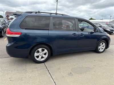 2011 Toyota Sienna LE 8-Passenger   - Photo 8 - South Sioux City, NE 68776