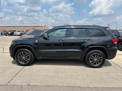 2017 Jeep Grand Cherokee Trailhawk   - Photo 2 - South Sioux City, NE 68776
