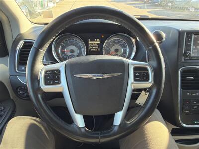 2013 Chrysler Town and Country Touring   - Photo 28 - South Sioux City, NE 68776