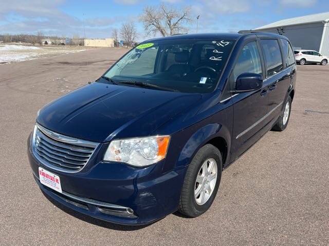2013 Chrysler Town & Country Touring - Photo 1 - South Sioux City, NE 68776