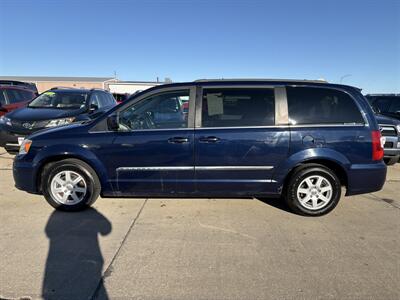 2013 Chrysler Town and Country Touring   - Photo 6 - South Sioux City, NE 68776
