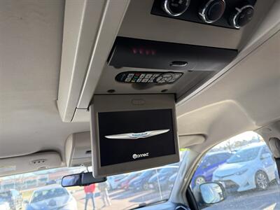 2013 Chrysler Town and Country Touring   - Photo 19 - South Sioux City, NE 68776