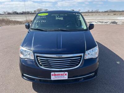 2013 Chrysler Town & Country Touring   - Photo 13 - South Sioux City, NE 68776