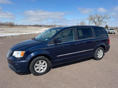 2013 Chrysler Town & Country Touring   - Photo 2 - South Sioux City, NE 68776