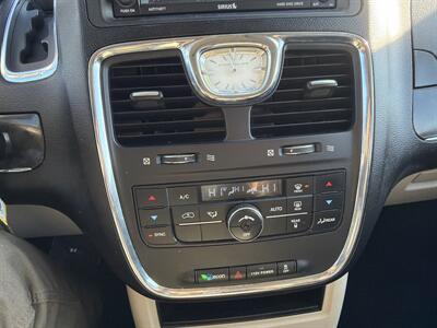 2013 Chrysler Town and Country Touring   - Photo 27 - South Sioux City, NE 68776