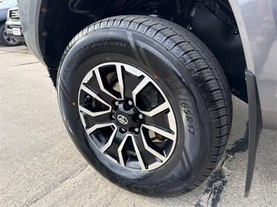 2020 Toyota Tacoma TRD Sport   - Photo 13 - South Sioux City, NE 68776