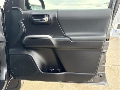 2020 Toyota Tacoma TRD Sport   - Photo 20 - South Sioux City, NE 68776