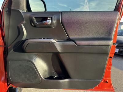 2017 Toyota Tacoma TRD Off-Road   - Photo 21 - South Sioux City, NE 68776