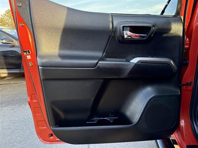 2017 Toyota Tacoma TRD Off-Road   - Photo 18 - South Sioux City, NE 68776